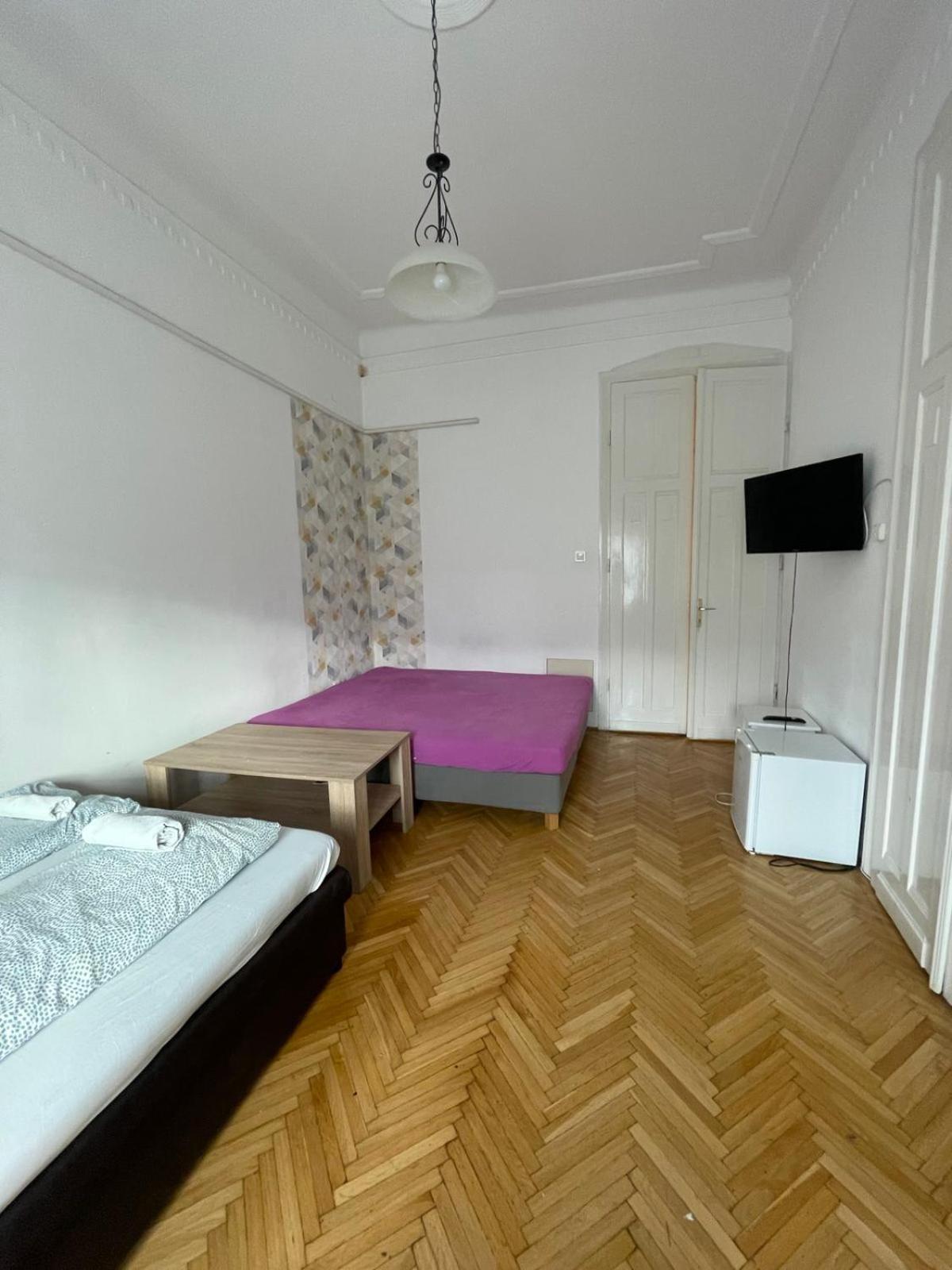 White Pearl Rooms Near Gozsdu Budapeste Exterior foto