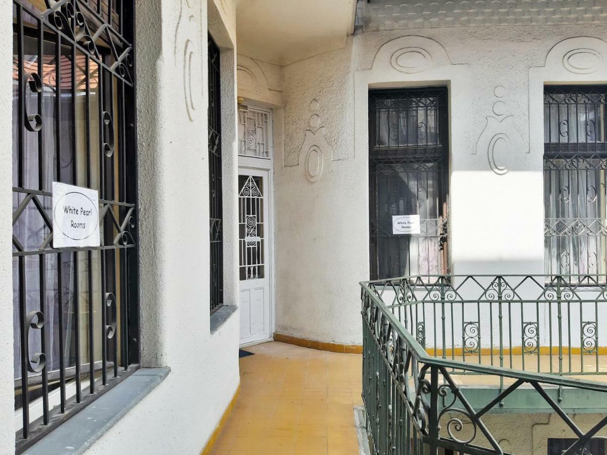 White Pearl Rooms Near Gozsdu Budapeste Exterior foto